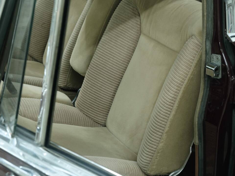 Image 34/50 of Mercedes-Benz 300 SE lang (1965)