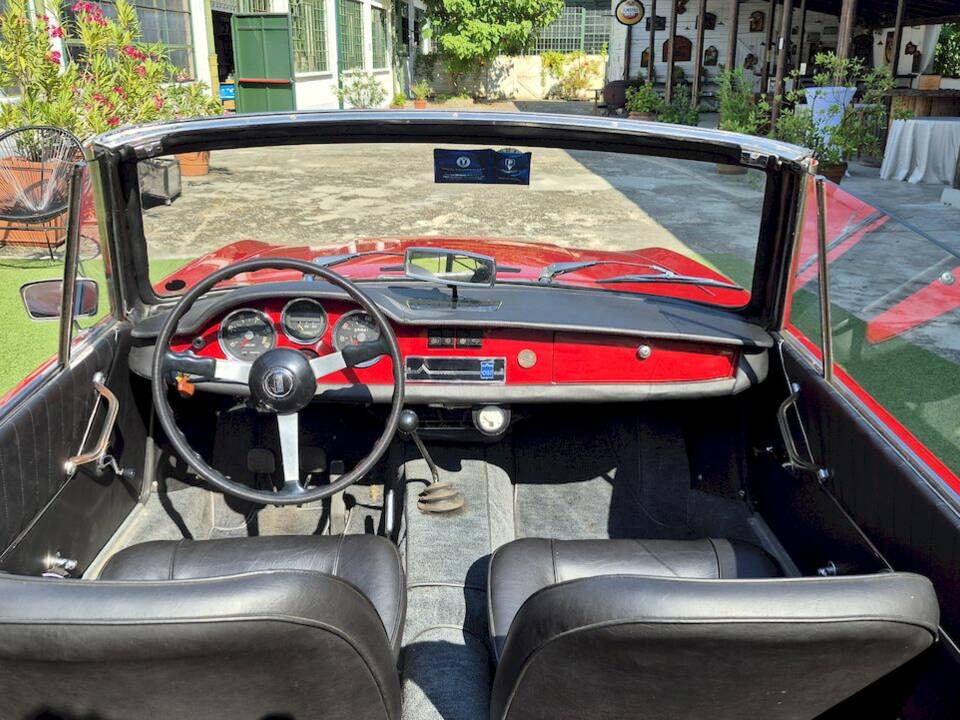 Image 15/63 of FIAT 1200 S OSI (1965)