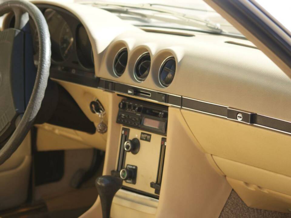 Afbeelding 35/50 van Mercedes-Benz 280 SLC (1976)