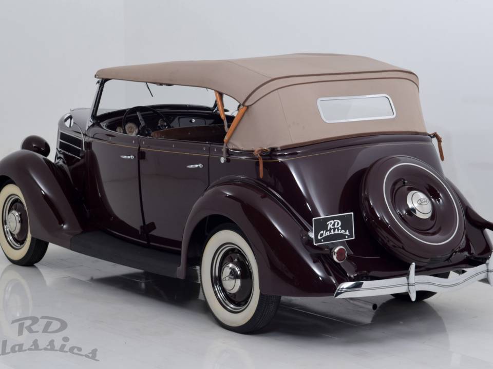Image 3/22 of Ford V8 Club Convertible (1936)