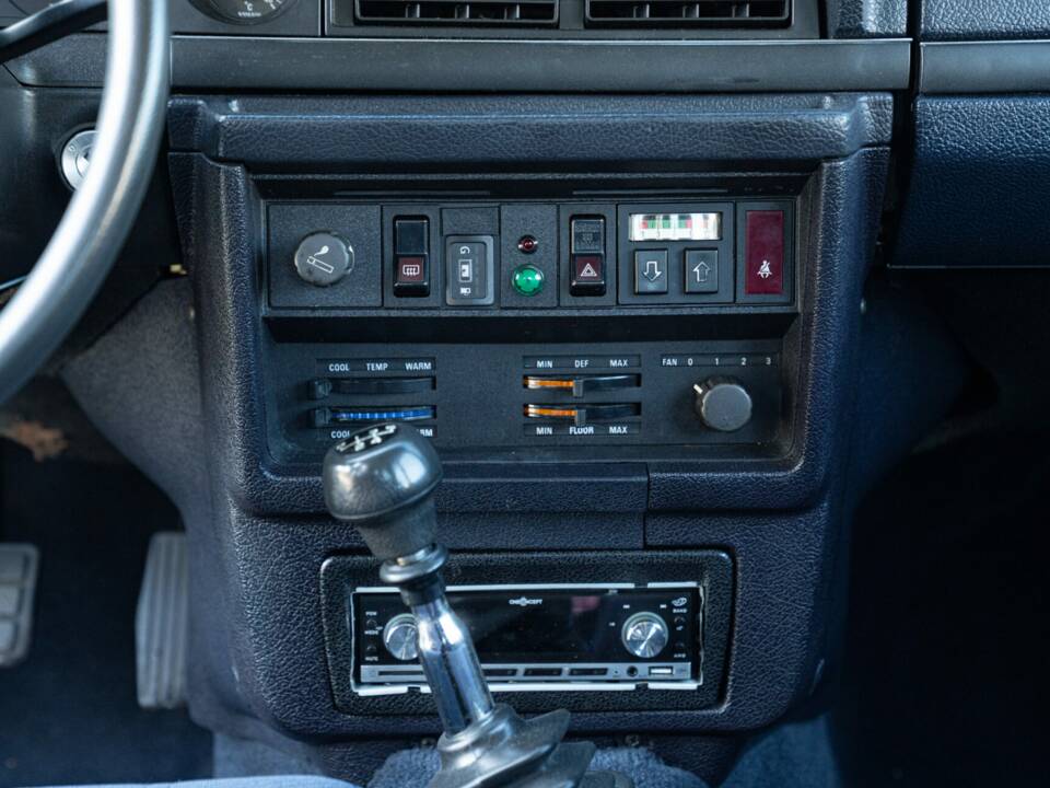 Bild 33/50 von Volvo 240 Diesel (1984)