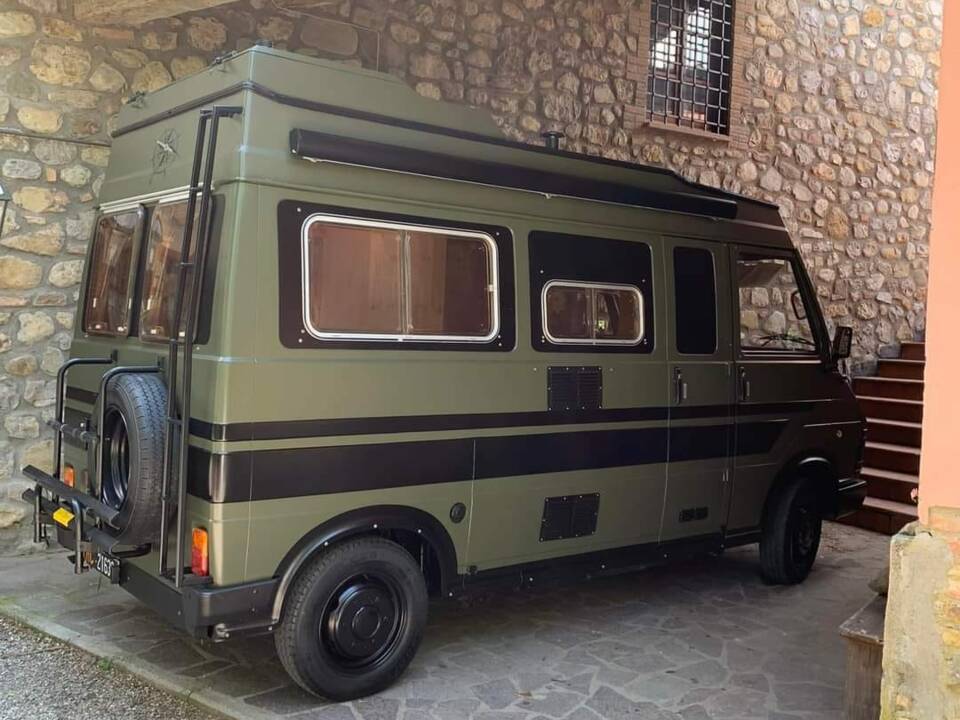 Image 5/92 of FIAT 242 E (1981)