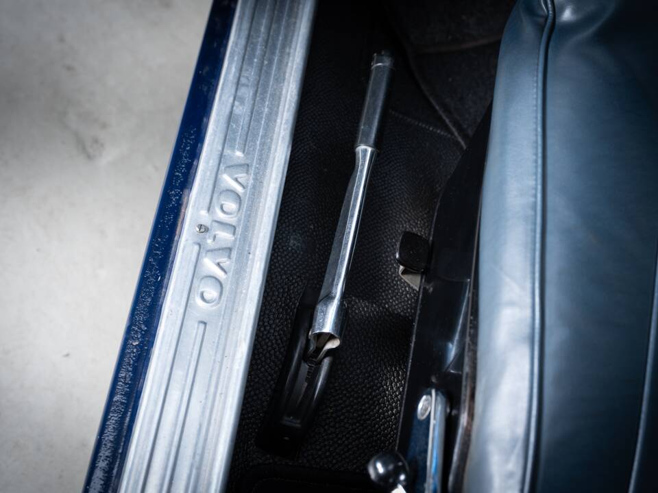 Image 8/30 of Volvo P 121 (1965)