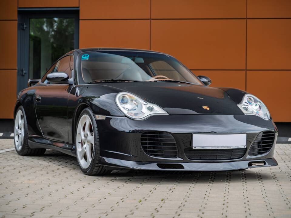 Image 6/63 of Porsche 911 Carrera 4S (2004)