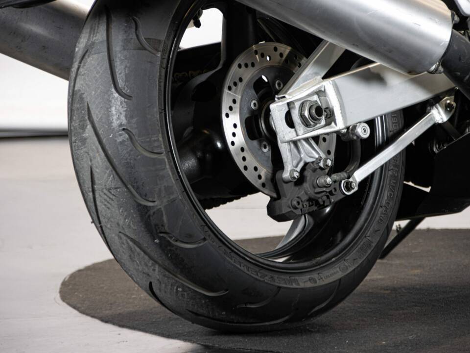 Immagine 27/50 di Suzuki GSX Hayabusa 1300 (1999)