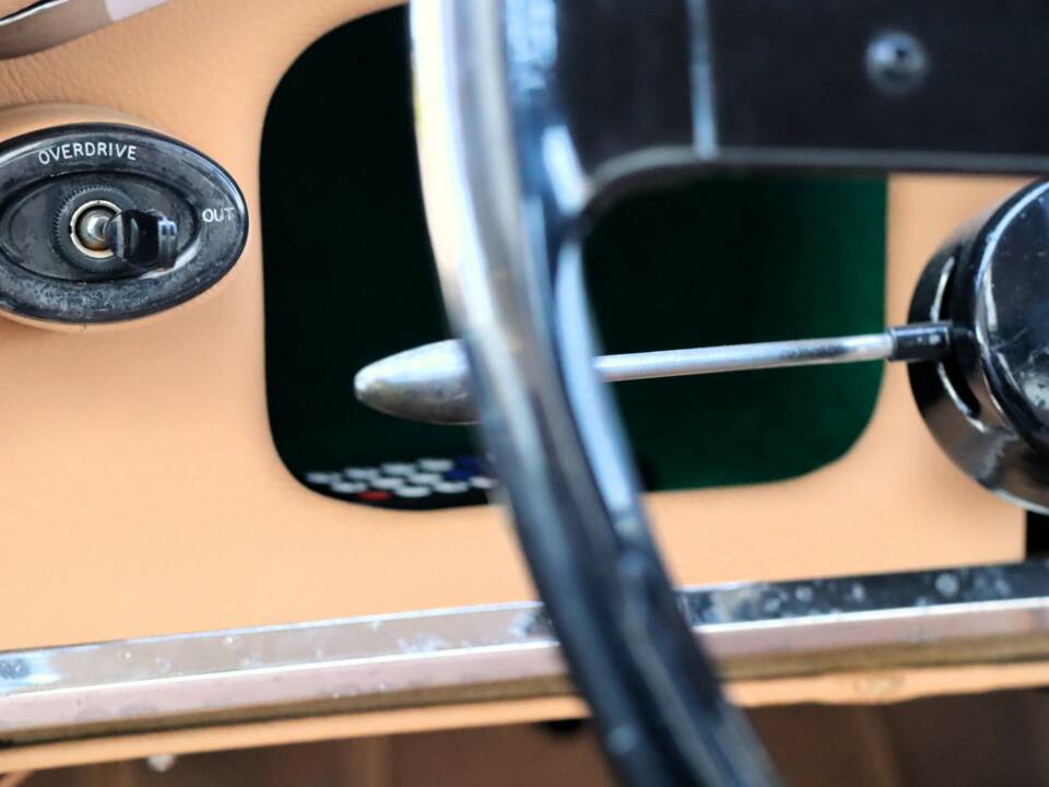 Image 35/50 of Jaguar XK 150 FHC (1959)