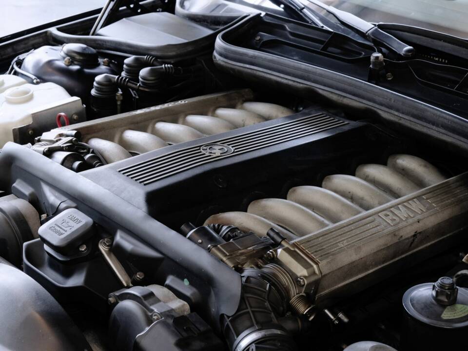 Imagen 29/37 de BMW 850i (1991)