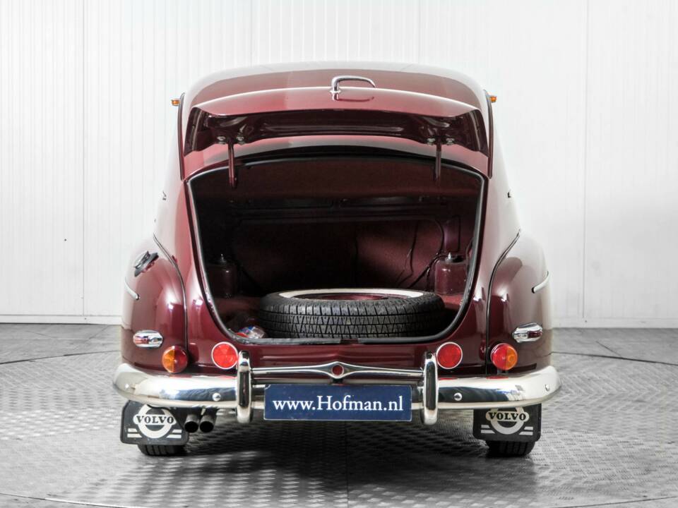 Image 41/50 of Volvo PV 444 (1953)