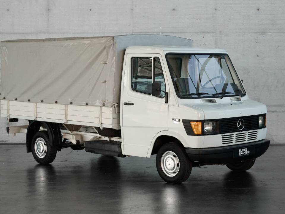 Image 17/43 of Mercedes-Benz T1 208 (1981)