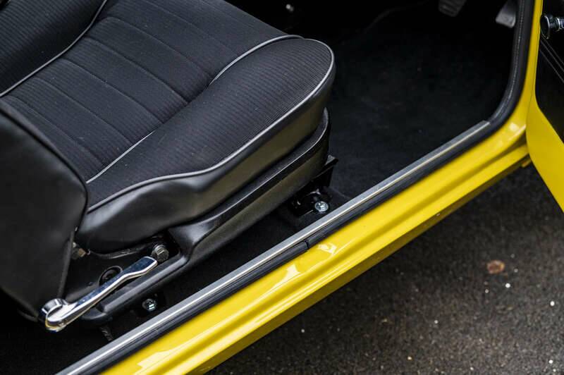 Image 20/50 of Ford Escort RS 2000 (1975)