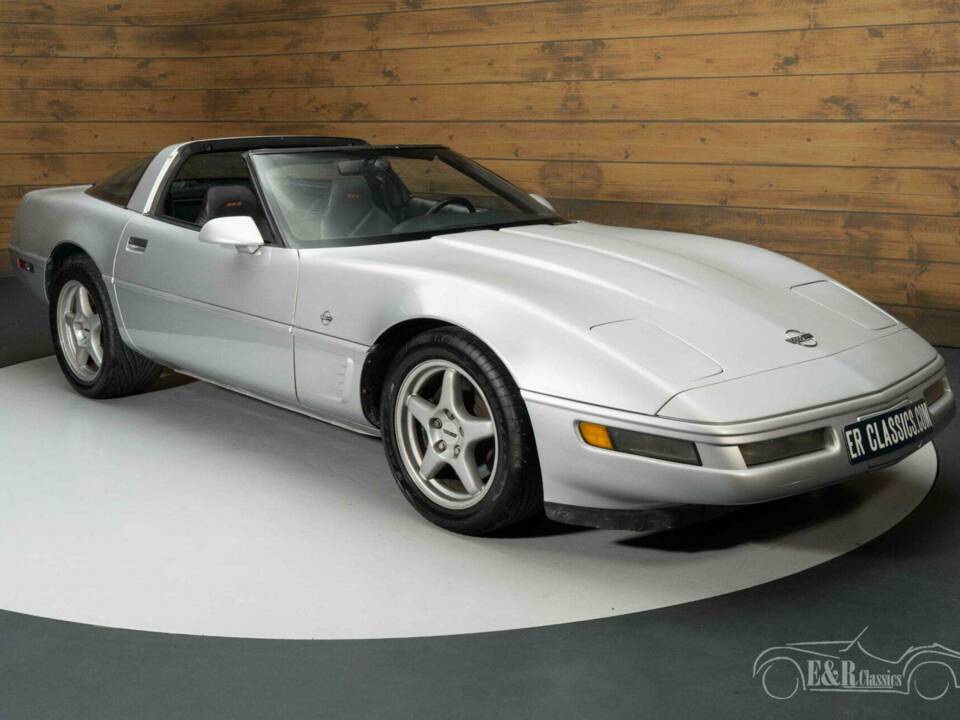 Image 4/19 of Chevrolet Corvette Collector Edition Convertible (1996)