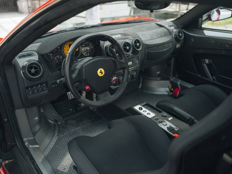 Image 38/70 de Ferrari 430 Scuderia (2008)