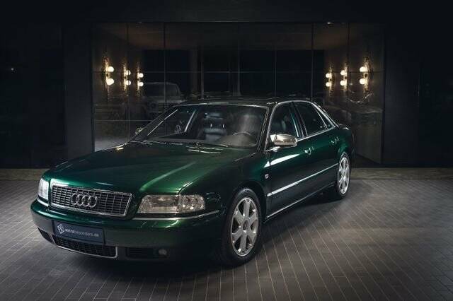 Bild 2/15 von Audi S8 (1999)
