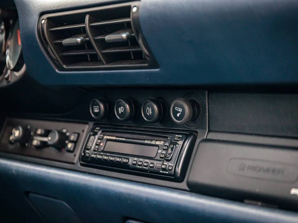 Immagine 10/16 di Porsche 911 Carrera (1994)