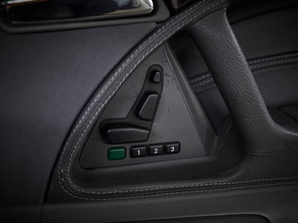 Immagine 59/95 di Mercedes-Benz SL 600 (1998)