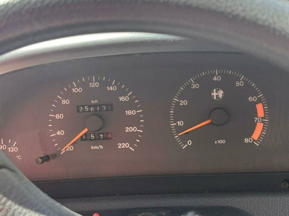 Afbeelding 8/10 van Alfa Romeo 155 1.7 Twin Spark (1995)
