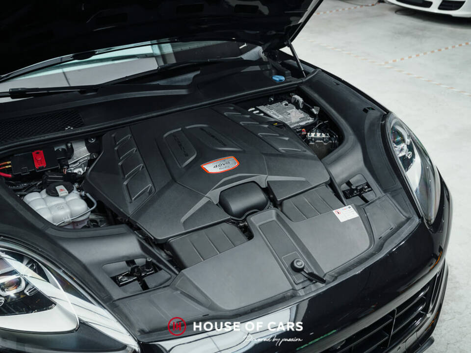 Immagine 12/24 di Porsche Cayenne Turbo (2018)