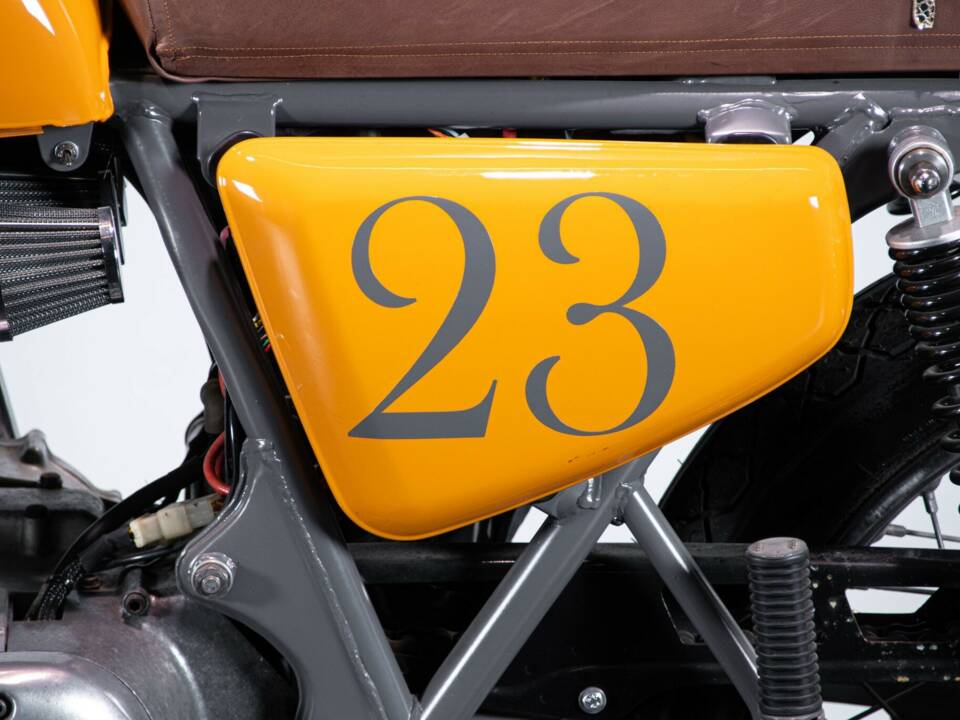 Image 38/50 of Honda CB 750 Custom (1974)