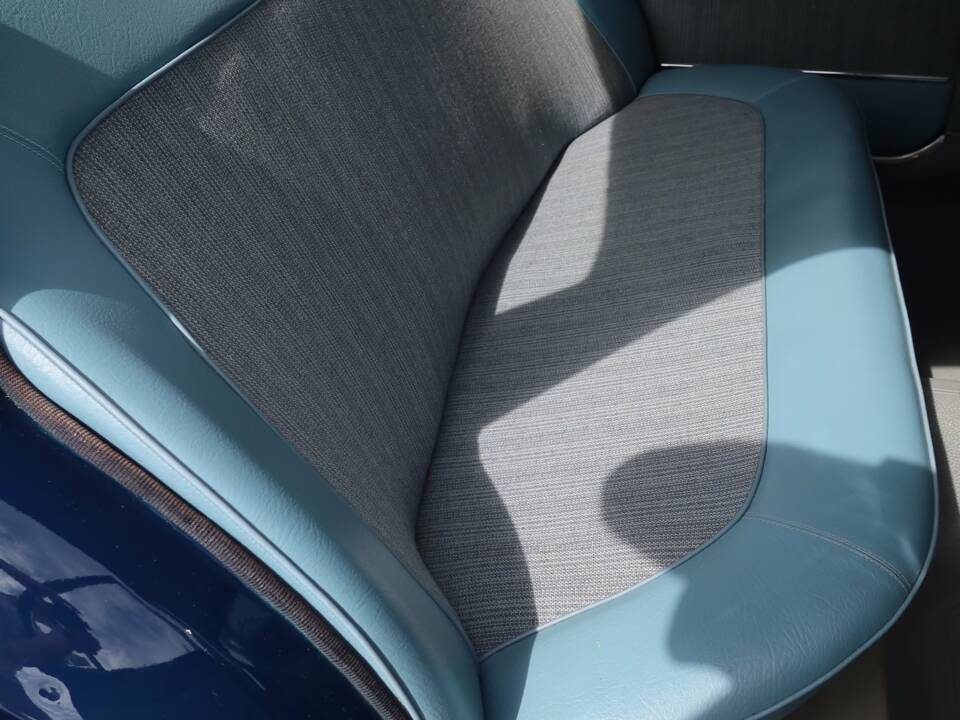 Image 11/13 of Volvo P 121 (1961)