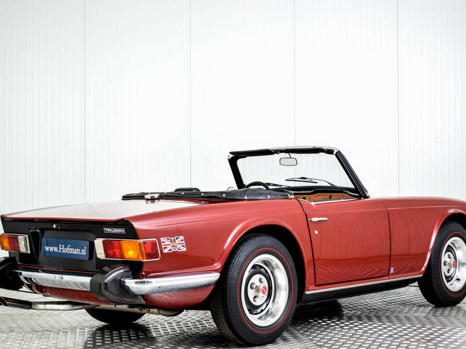 Image 2/50 de Triumph TR 6 (1974)