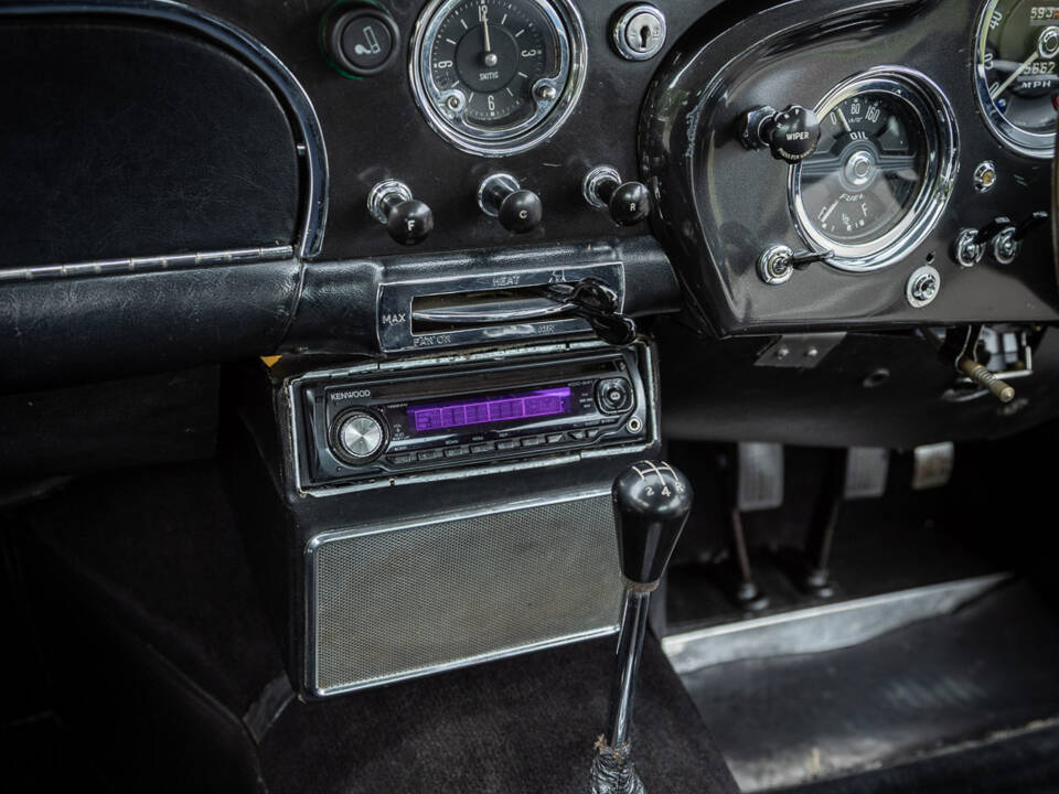 Image 49/72 de Aston Martin DB 4 (1962)