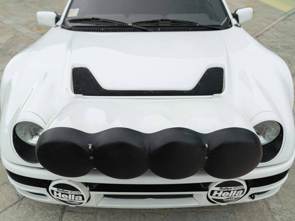 Bild 24/50 von Ford RS200 (1987)