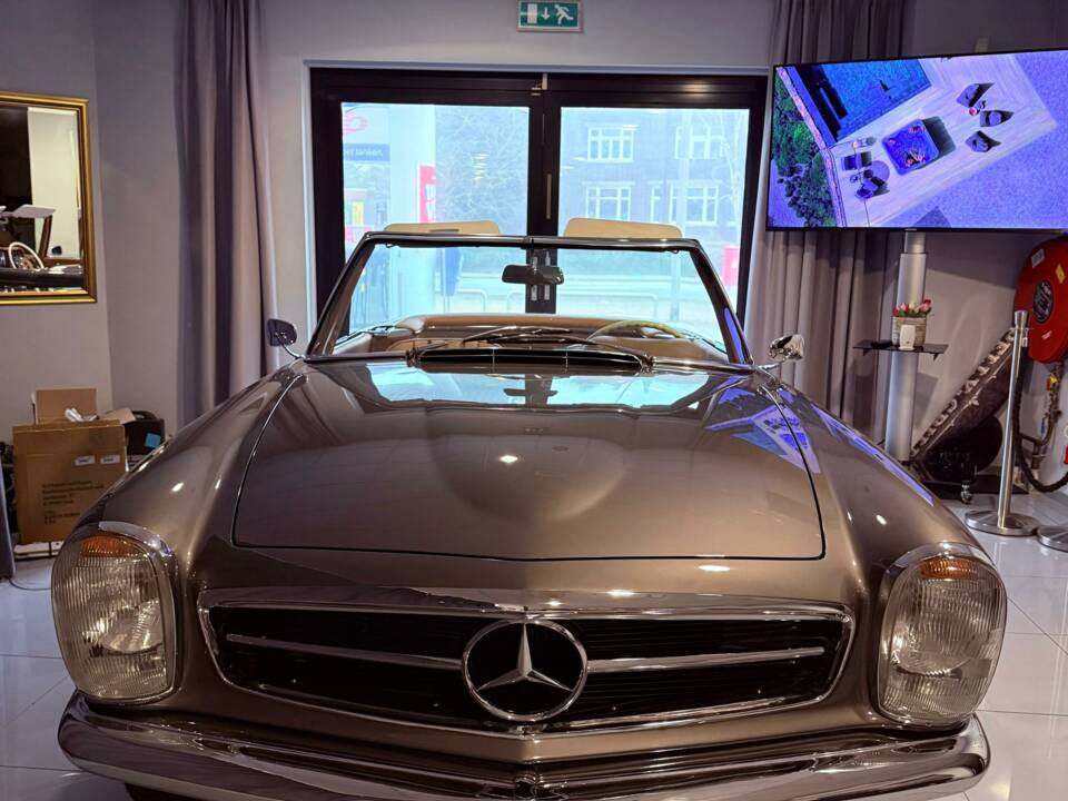 Image 4/36 of Mercedes-Benz 230 SL (1966)
