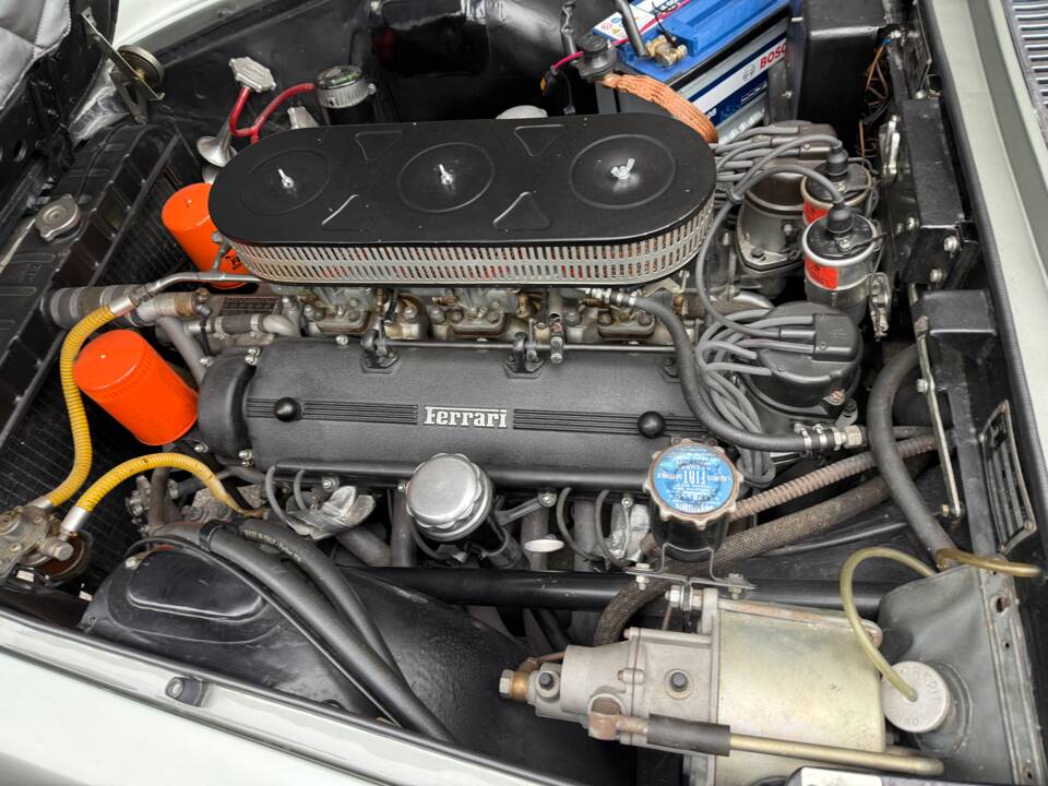 Image 24/26 of Ferrari 250 GT 2+2 (1962)