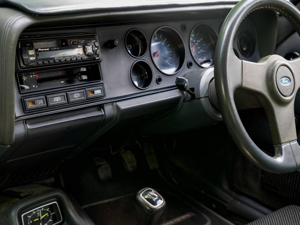 Bild 5/21 von Ford Capri 2,8i (1988)
