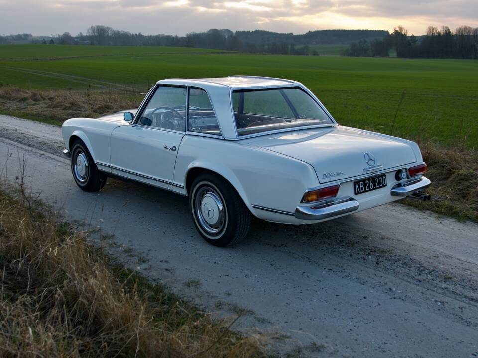 Image 7/20 of Mercedes-Benz 230 SL (1964)