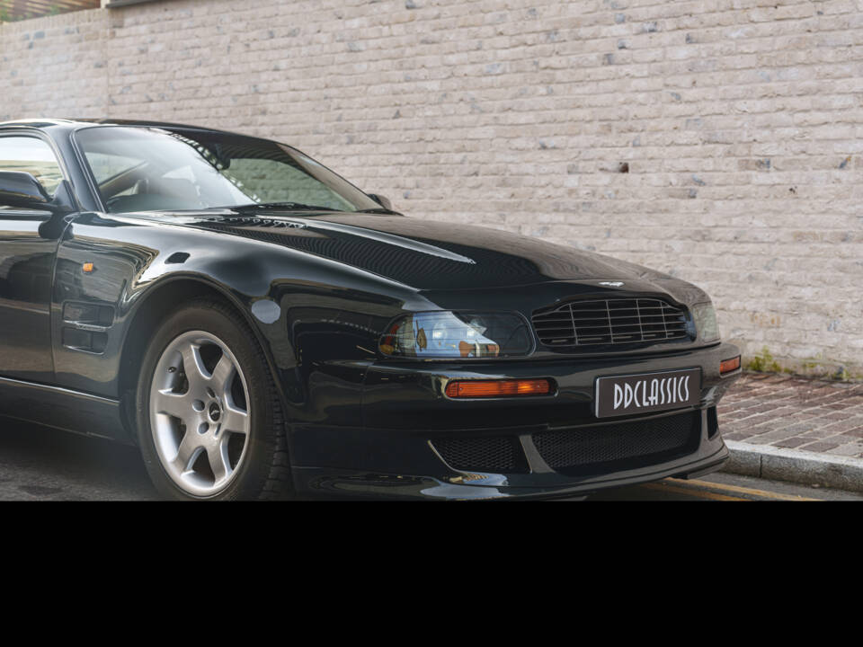 Imagen 9/31 de Aston Martin V8 Vantage V550 (1997)