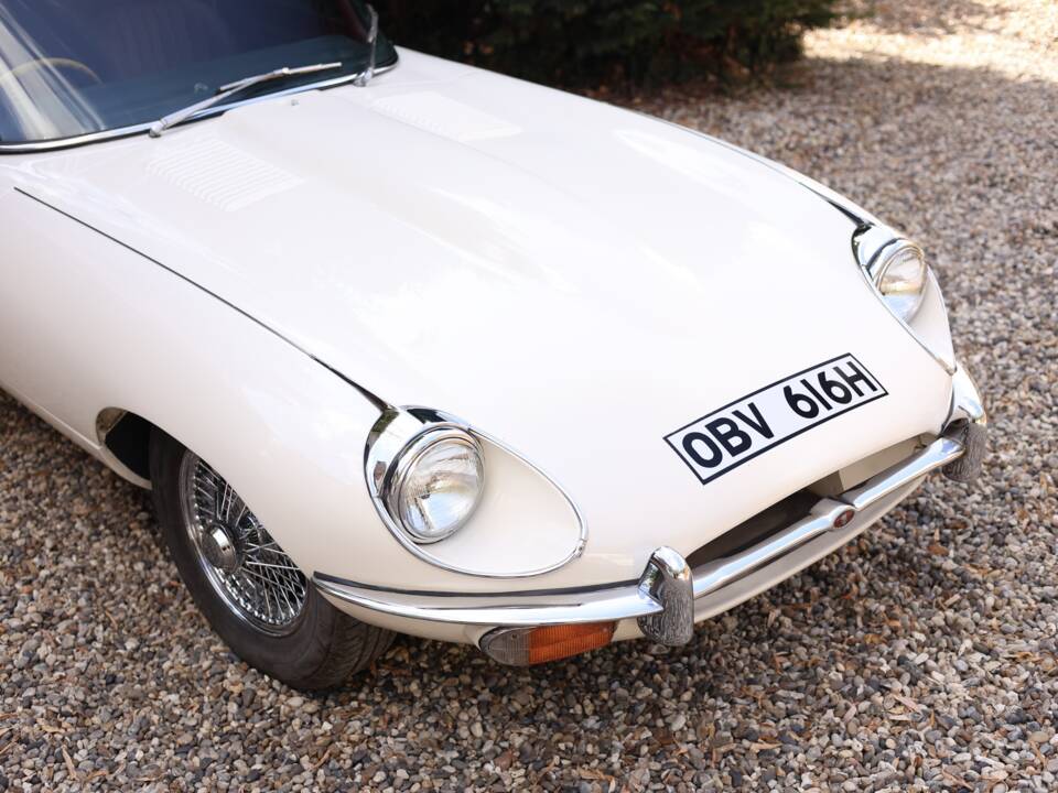 Image 32/50 de Jaguar Type E (2+2) (1970)