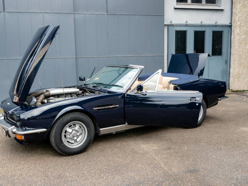 Bild 10/22 von Aston Martin V8 Volante (1979)