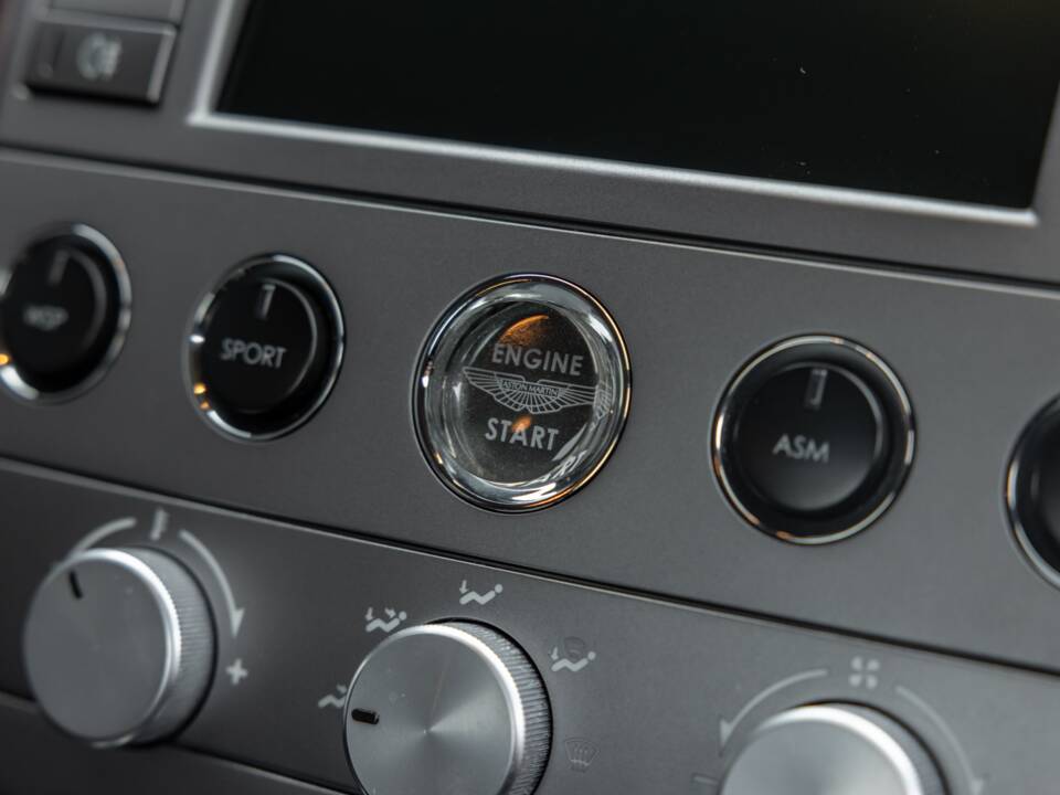 Bild 33/49 von Aston Martin V12 Vanquish S (2007)