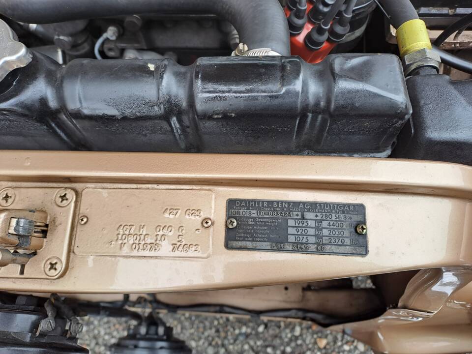 Image 57/73 of Mercedes-Benz 280 SE (1971)