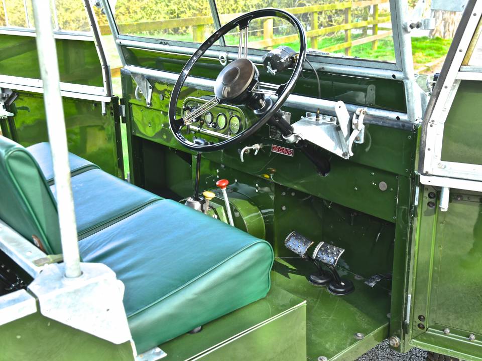 Image 12/13 of Land Rover 80 (1953)
