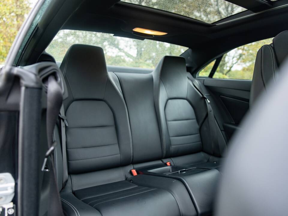 Bild 32/44 von Mercedes-Benz E 500 (2010)