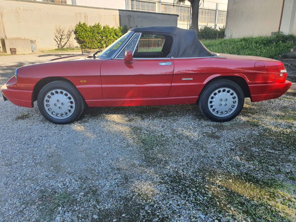 Image 7/23 of Alfa Romeo 2.0 Spider (1990)