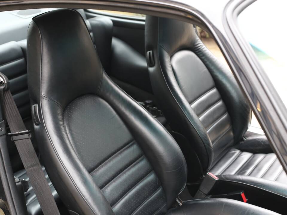 Image 21/43 of Porsche 911 Carrera 3.2 (1985)