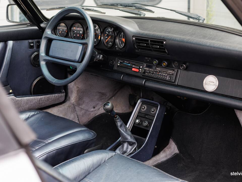 Image 28/44 de Porsche 911 Carrera 3.2 &quot;#250.000 911&quot; (1988)