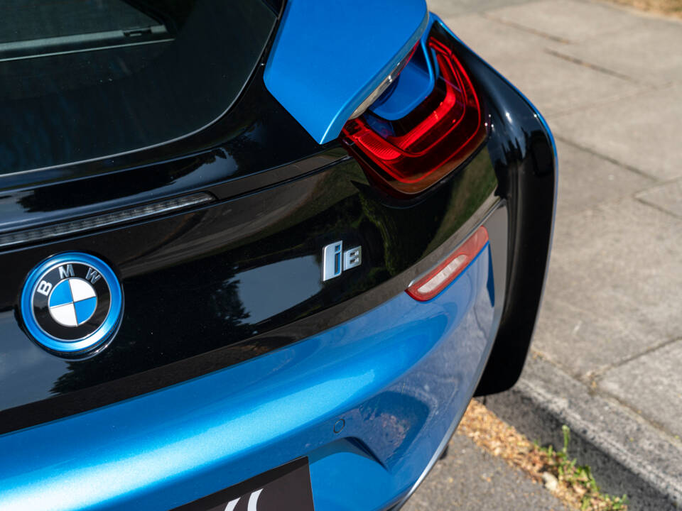 Image 12/33 of BMW i8 Coupé (2015)