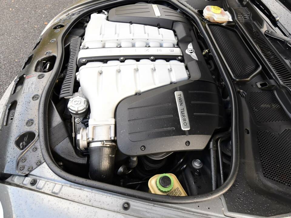 Image 45/50 of Bentley Continental GTC (2011)