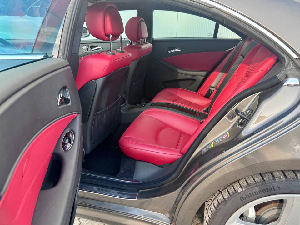 Image 3/6 de Mercedes-Benz CLS 63 AMG (2007)