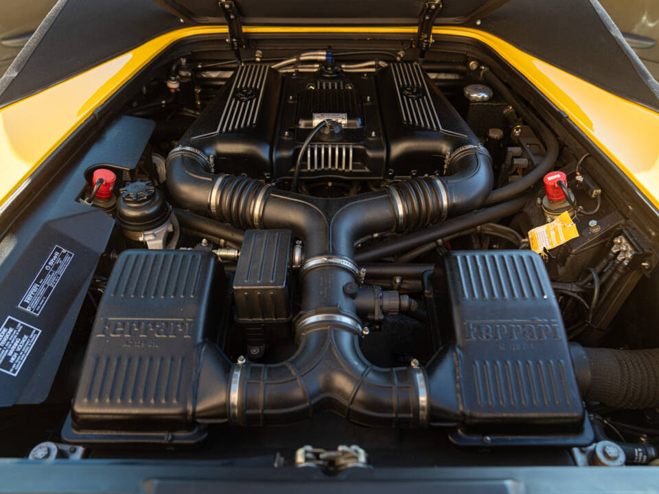Bild 43/44 von Ferrari F 355 Spider (1998)
