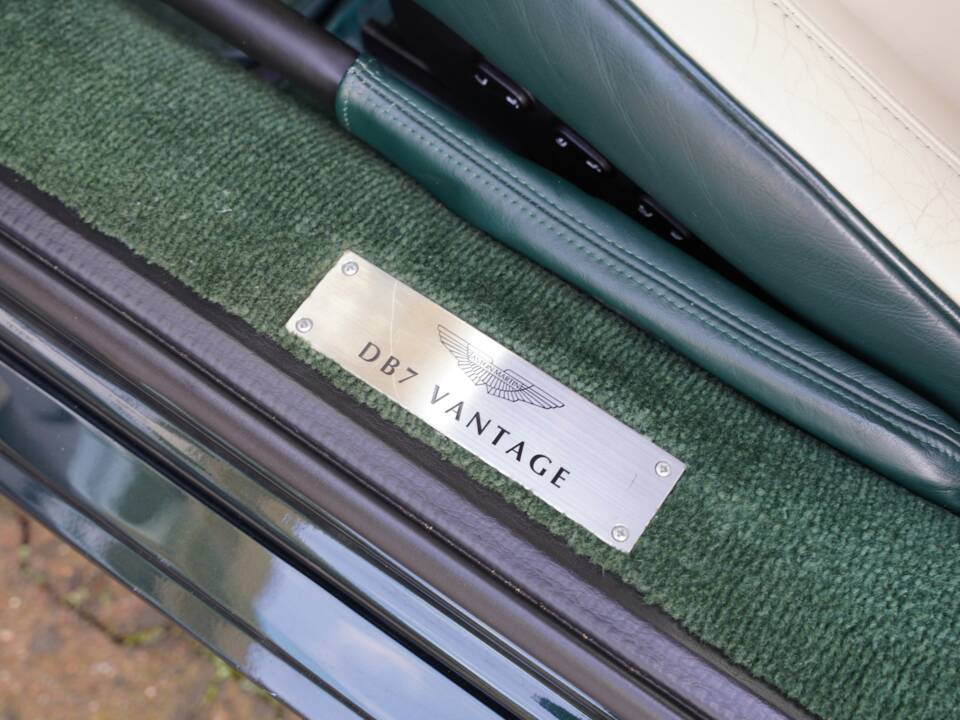 Bild 27/50 von Aston Martin DB 7 Vantage (2001)