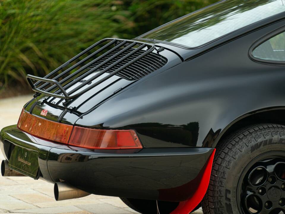 Image 31/50 of Porsche 911 Carrera 3.2 (1986)