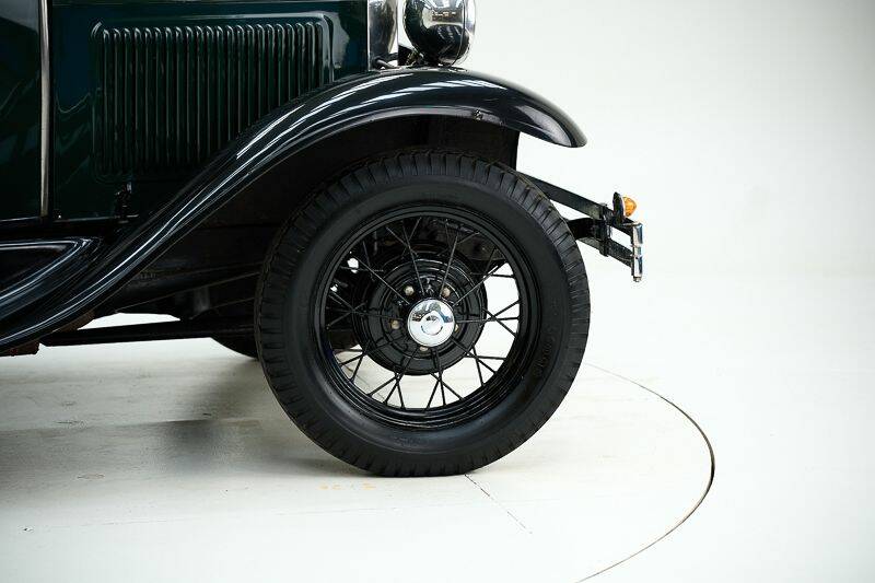 Image 10/15 of Ford Model A Tudor Sedan (1930)