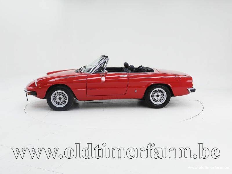 Afbeelding 8/15 van Alfa Romeo 2000 Spider Veloce (1982)