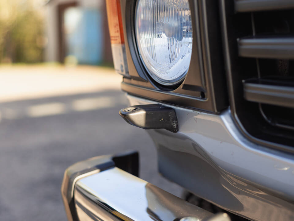 Image 10/100 of Toyota Land Cruiser HJ61 GX (1987)