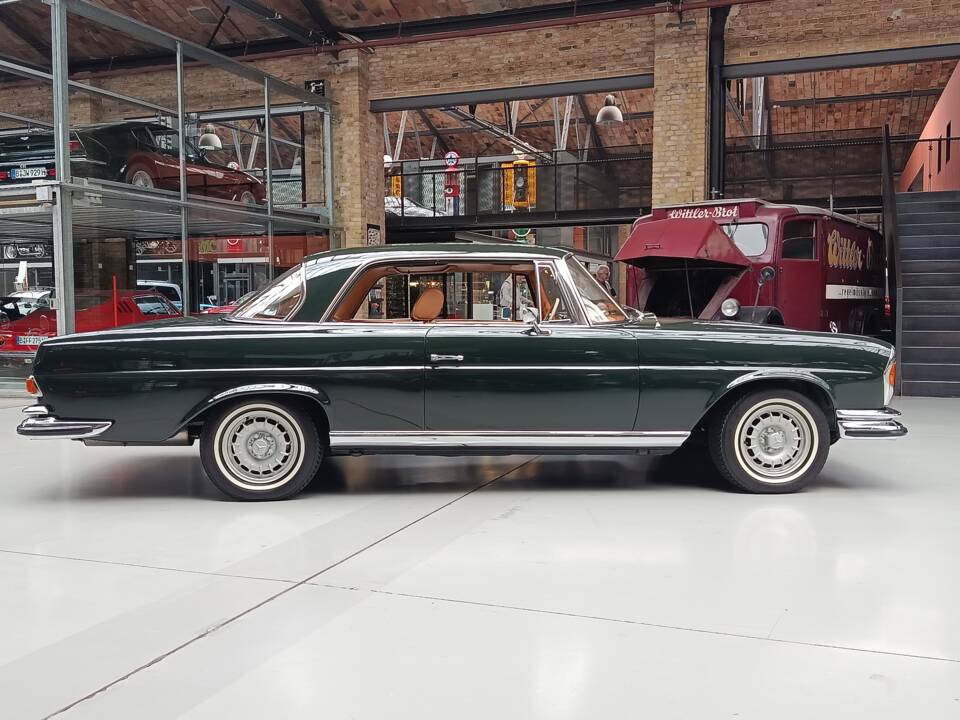 Image 1/54 of Mercedes-Benz 280 SE 3,5 (1970)